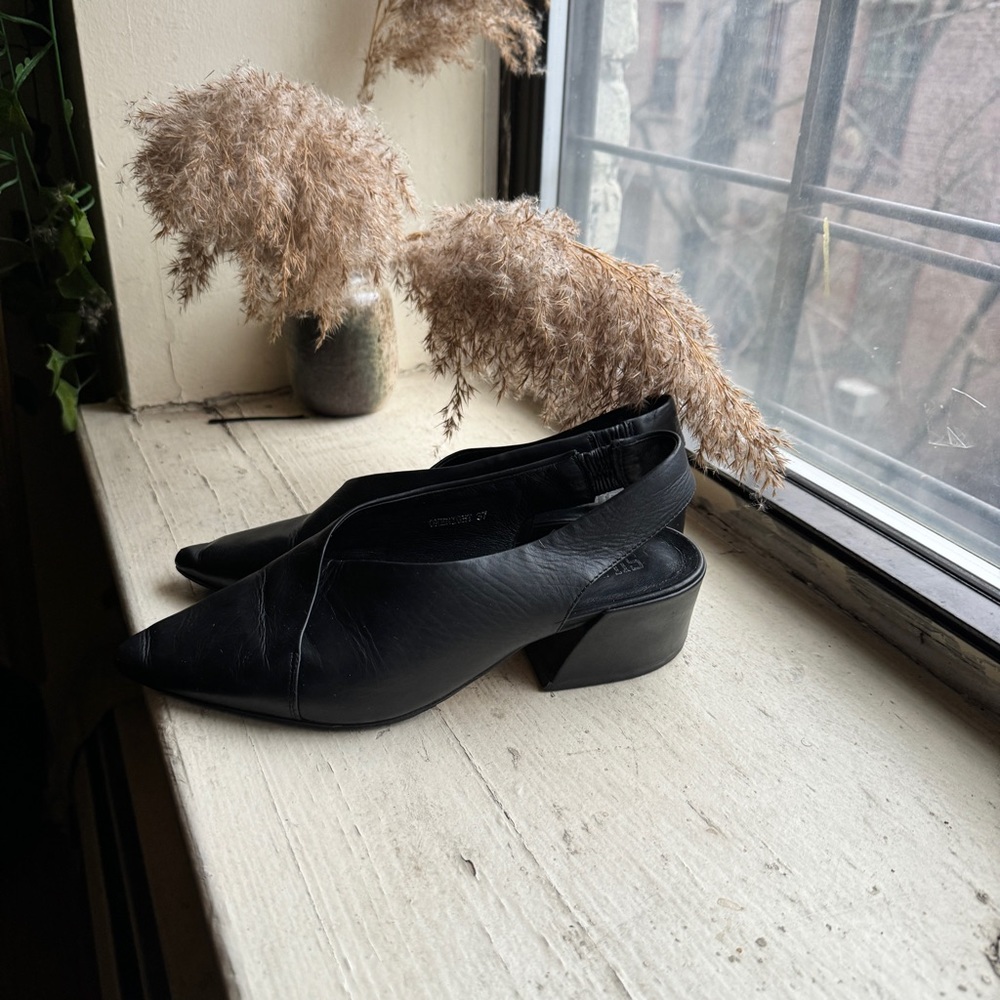Anthropologie leather shoes